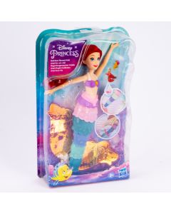 Muñeca plástica Hasbro Ariel magia +3a
